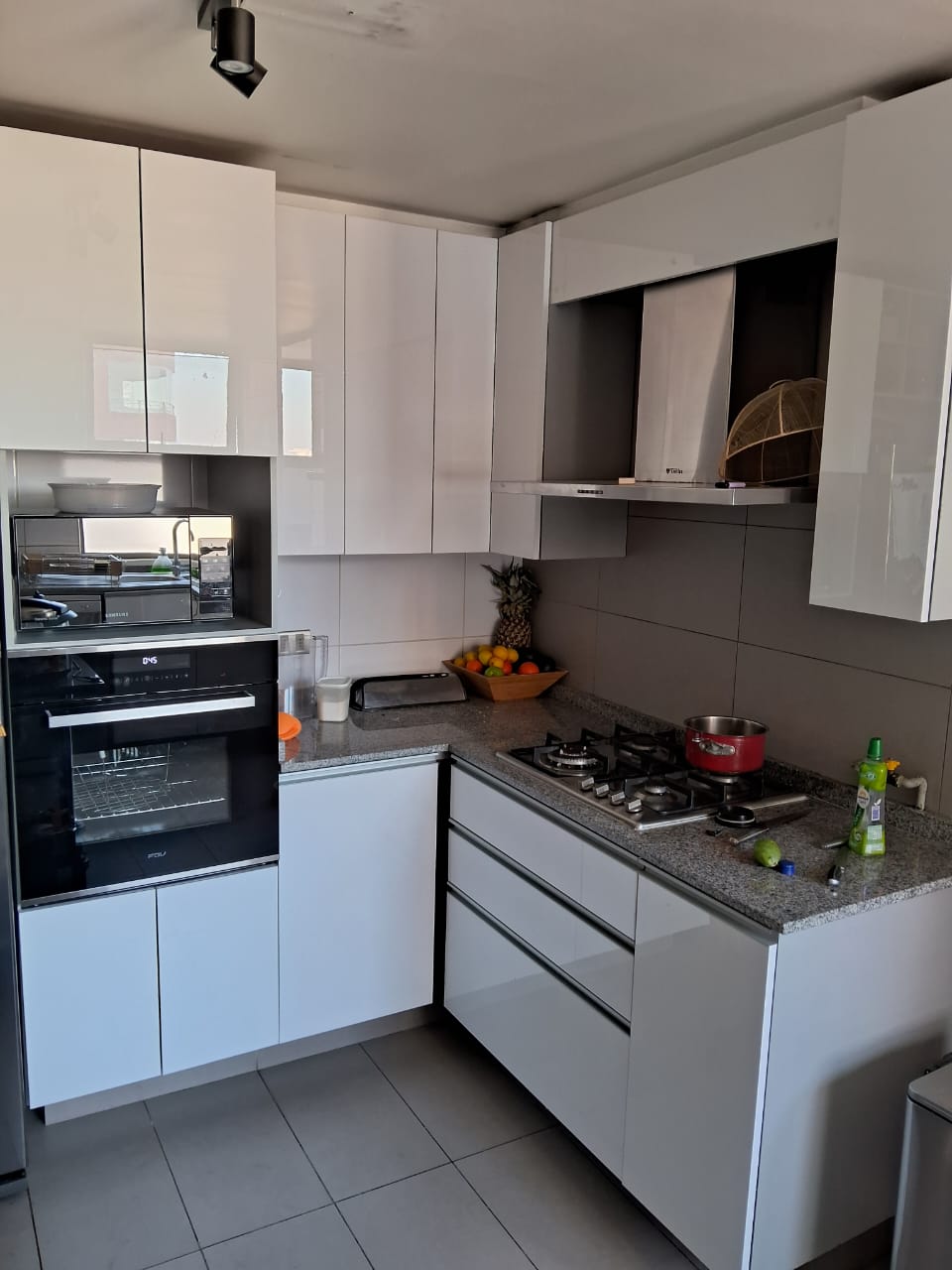 Cocina después de la renovación en Puerto Varas